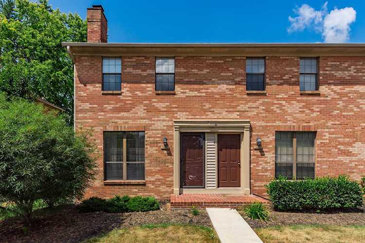$135,000 - For sale - 6459 Brookedge Court, Dublin, OH 43017 - MLS#219029662 - Franklin. - Stunning Condominium Home in Riverside Village in Riverside Green; this End Unit Features 2... Photo 1