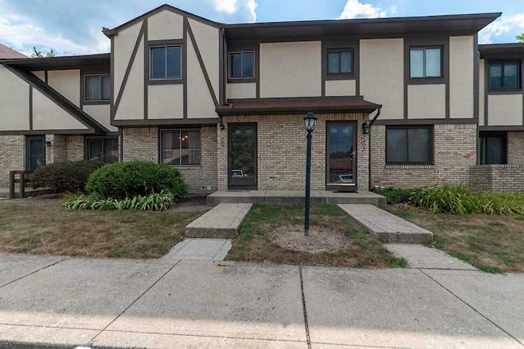 $150,000 - For sale - 2401 Mccauley Court, Columbus, OH 43220 - MLS#219029514 - Franklin. - Welcome home to this spacious condo in the prestigious Dublin School District. Large living room... Photo 1