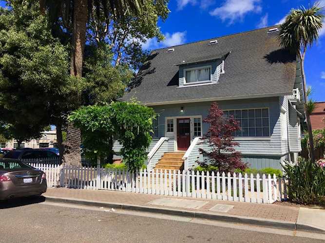 901 Waltermire St Belmont, CA 94002