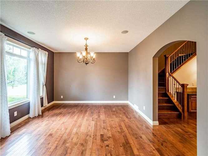 529 24 Avenue NE Calgary, AB T2E 1X4