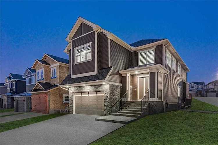 52 Sherview Grove NW Calgary, AB T3R 0Y4