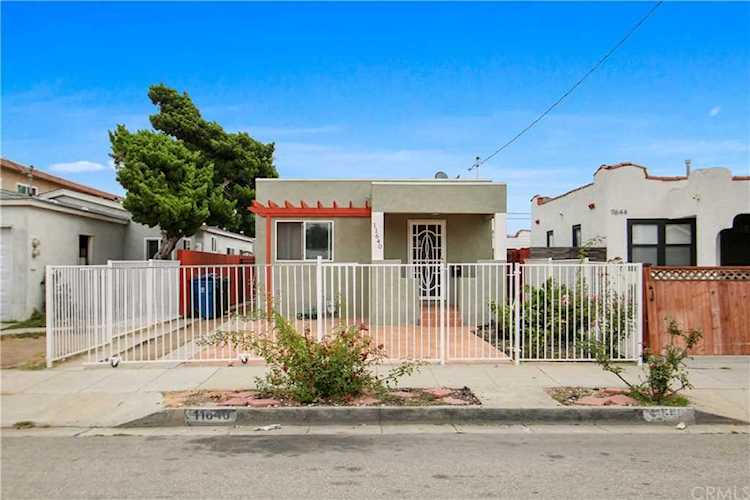 11640 Cedar Avenue Hawthorne, CA 90250
