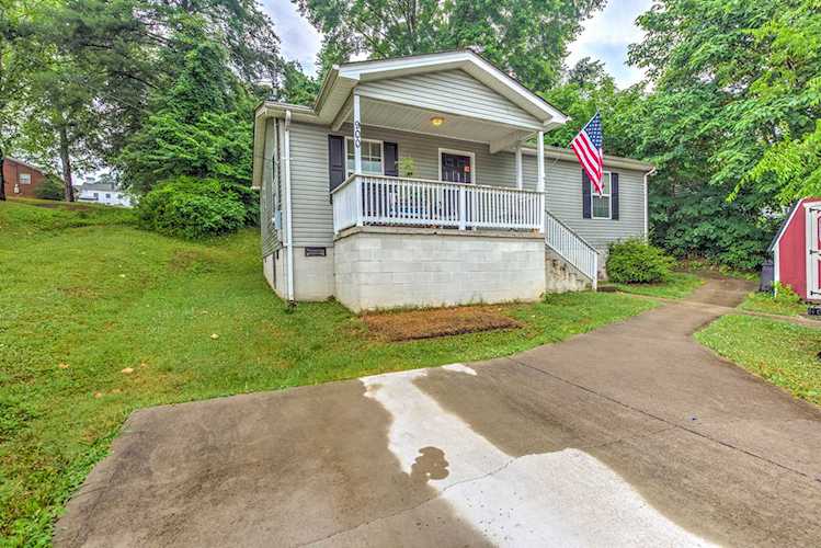 900 Mcadoo St Clinton, TN 37716 | MLS 1082981 Photo 1