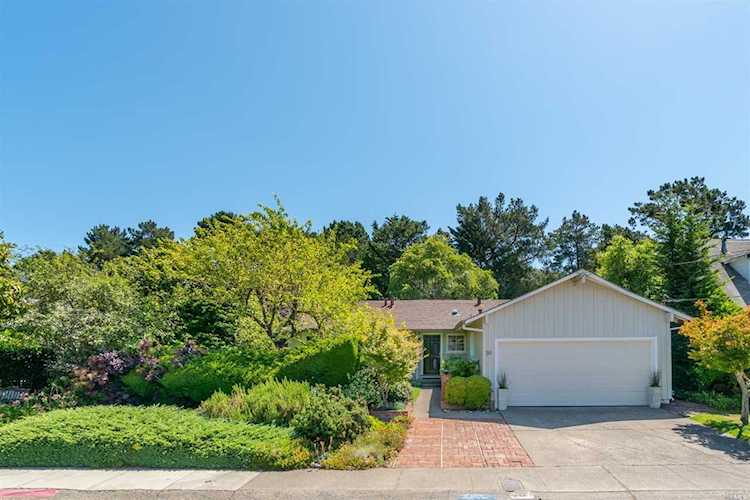 38 El Camino Drive Corte Madera, CA 94925 | MLS 21917065 Photo 1