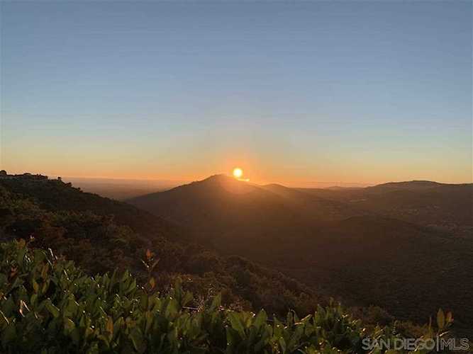 18368 Via Ambiente Rancho Santa Fe, CA 92067