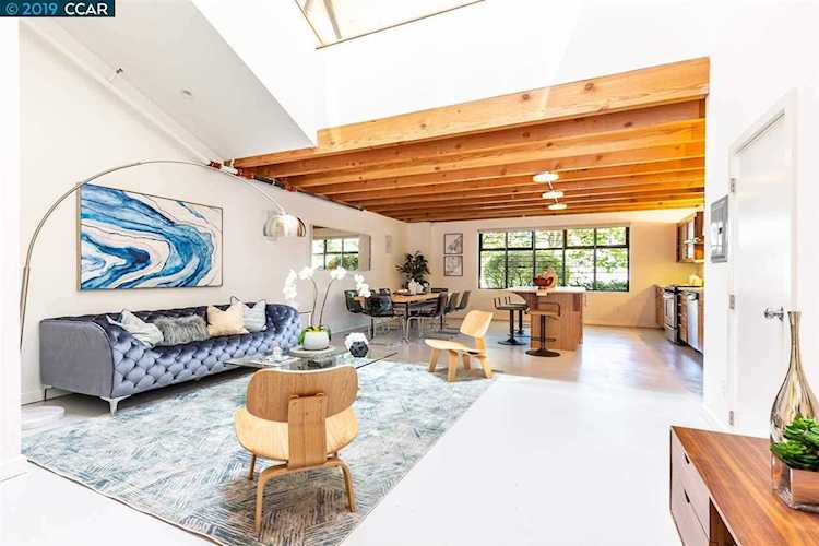 1695 15Th St Oakland, CA 94607 | MLS 40876597 Photo 1