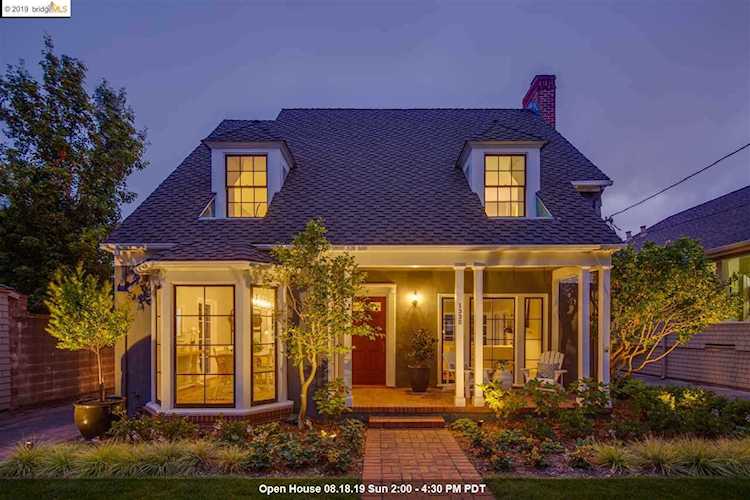 1330 Clinton Ave Alameda, CA 94501 | MLS 40877186 Photo 1