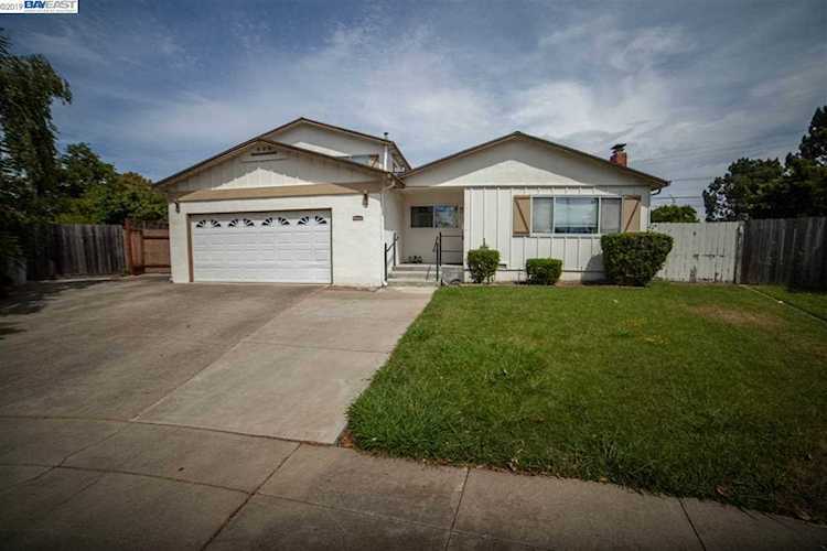 4302 Gertrude Dr Fremont, CA 94536 | MLS 40877405 Photo 1