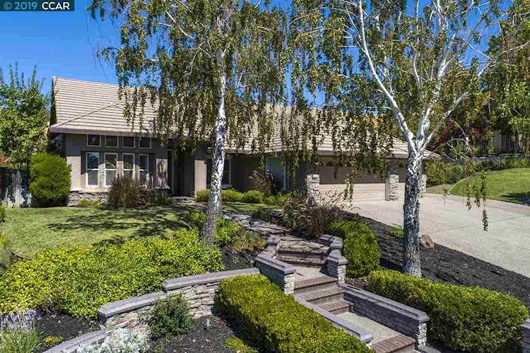 3940 Arbolado Dr Walnut Creek, CA 94598 | MLS 40877458 Photo 1