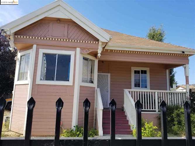 2115 89Th Ave Oakland, CA 94621 | MLS 40877693 Photo 1