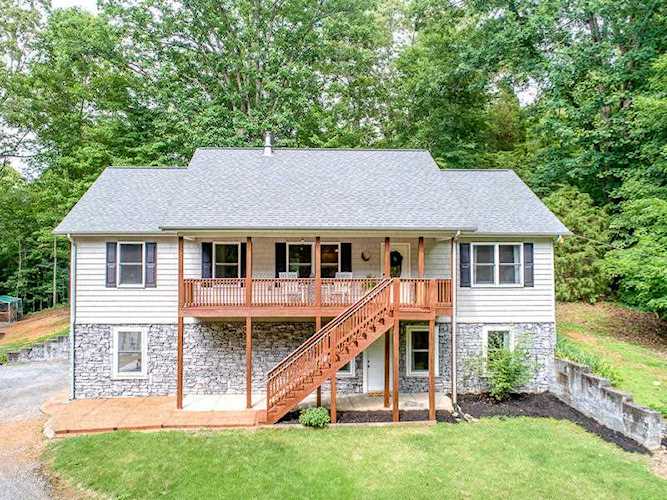 2412 Shorewood Knoxville, TN 37932 | MLS 1083473 Photo 1