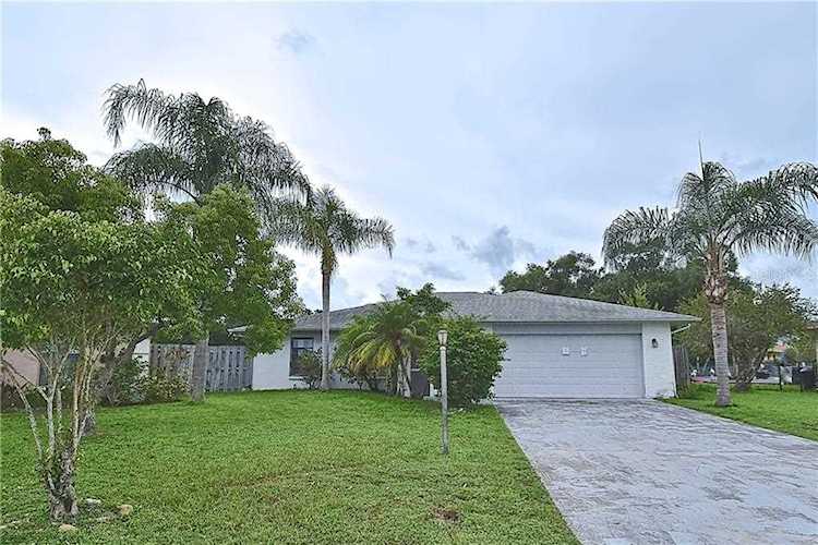 1994 Country Meadows Way Sarasota, FL 34235 | MLS O5805165 Photo 1