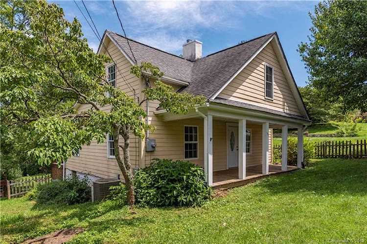 599 Mulberry St Clyde, NC 28721 | MLS 3539415 Photo 1