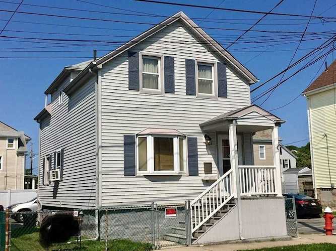 167 Cedar St New Bedford, MA 02740 | MLS 72548852 Photo 1