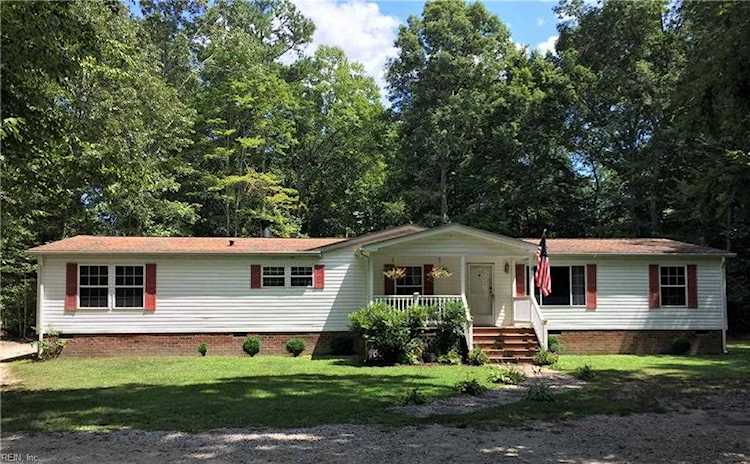 10665 Hornets Nest Rd Gloucester VA 23061 | MLS# 10276492 - TREG.com Photo 1