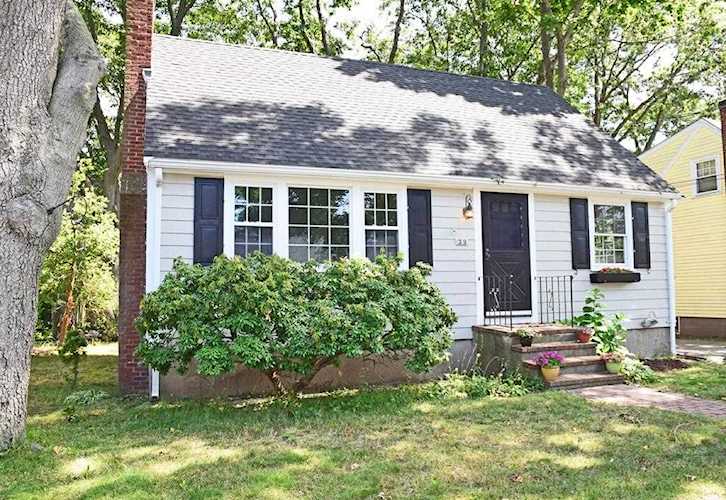 39 Bowes Ave Quincy, MA 02169 | MLS 72547891 Photo 1