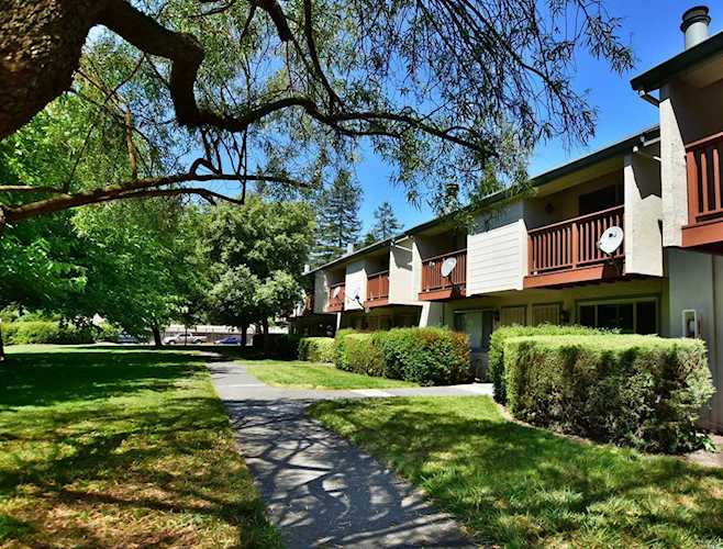 1014 Eleanor Avenue Rohnert Park, CA 94928 | MLS 21915507 Photo 1