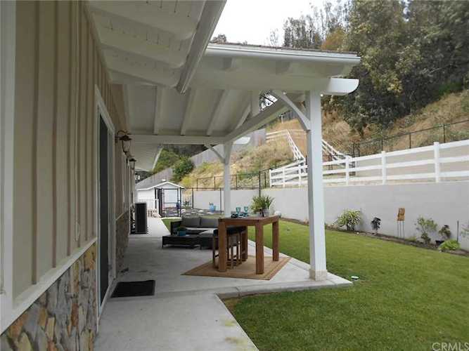 26010 Rolling Hills Road Rolling Hills Estates, CA 90274