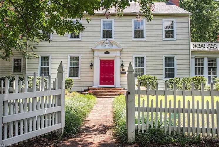 5812 Huntington Ave Newport News VA 23607 | MLS# 10268959 - TREG.com Photo 1