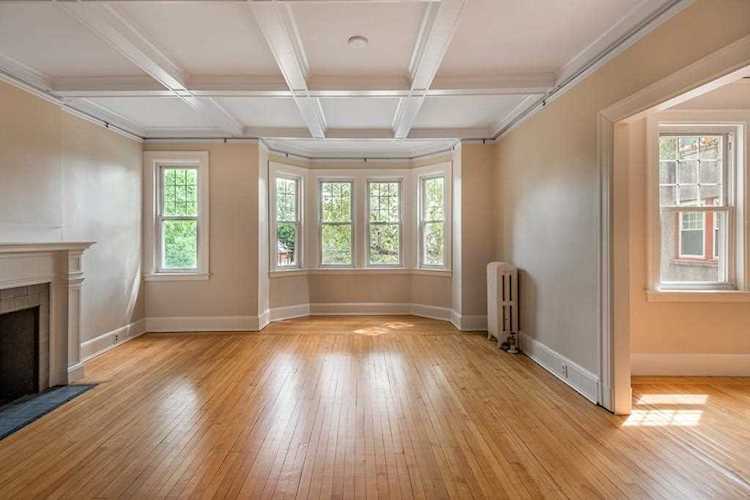 585 Franklin St #4, Melrose, MA 02176 - $424,000 - MLS#72549183 Photo 1