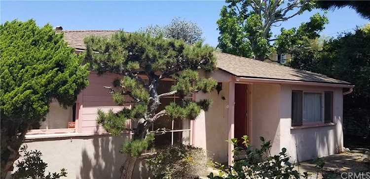 1351 8th Street in Manhattan Beach, CA - MLS# DW19193490 Photo 1