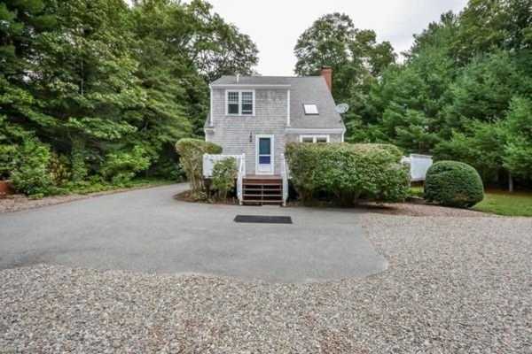 25 Chesapeake Bay Ave Barnstable, MA 02655