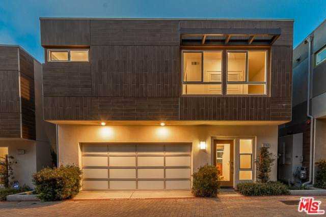 2762 Wright Lane Los Angeles, CA 90068