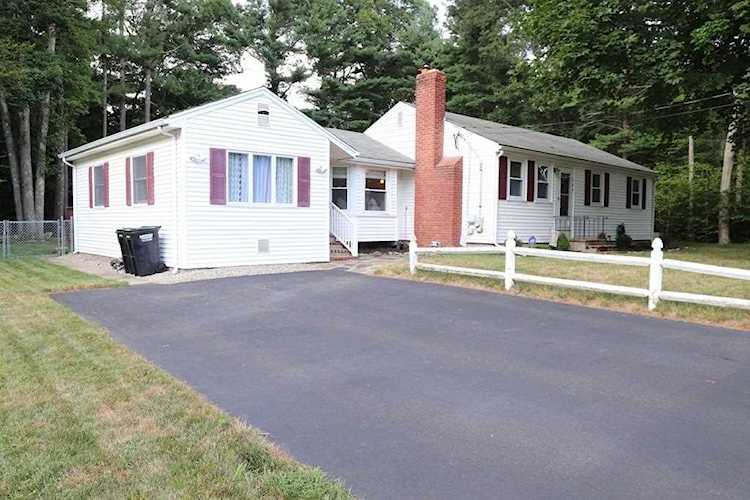 Bridgewater, 127 Forest St, MA, home for sale Photo 1