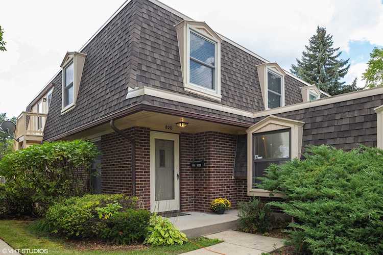 820 Pahl Rd #U11, Elk Grove Village, IL, 60007 located in the Elk Grove Estates Photo 1