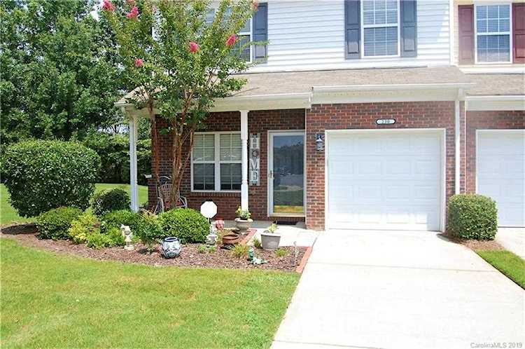 230 Azteca Dr Matthews, NC 28104 | MLS 3536929 Photo 1
