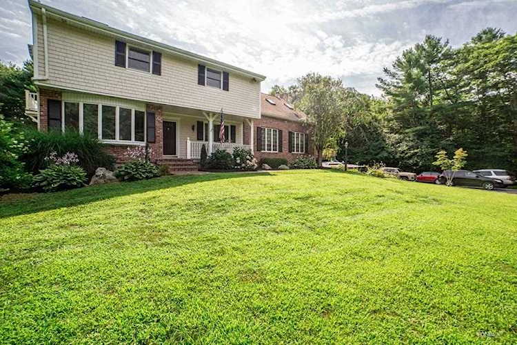 Tiverton, 89 Pools Lane, RI, home for sale Photo 1