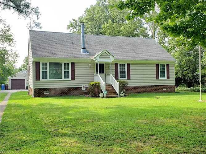 home for sale in Hickory Chesapeake VA 23322 - MLS 10276624 Photo 1