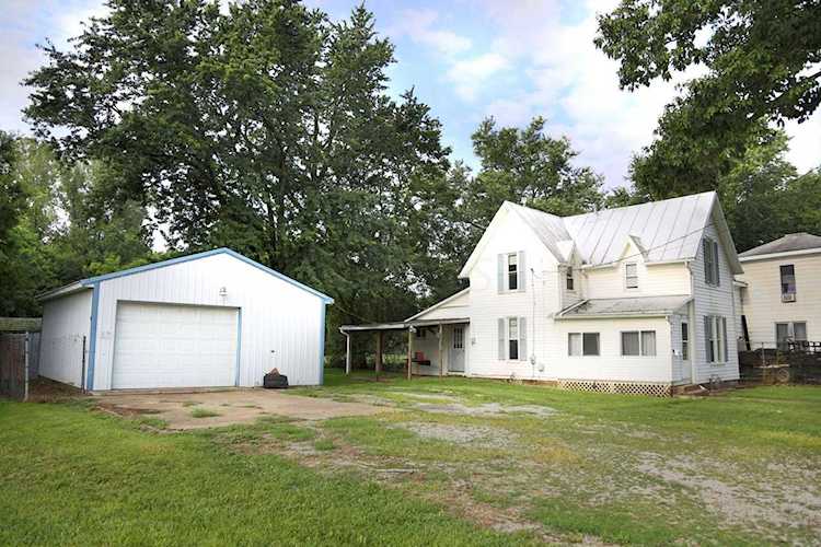 $55,900 - For sale - 510 W Gambier Street, Mount Vernon, OH 43050 - MLS#219030494 - Knox. - Story and a half home with 3-4 bedrooms and a full main level bath with laundry hook-up, large... Photo 1