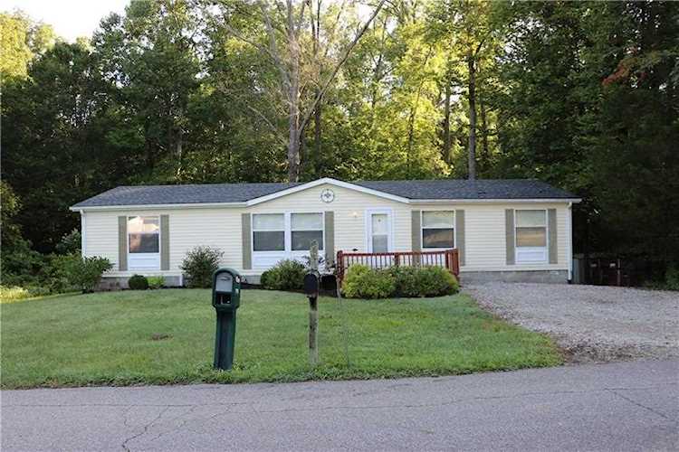 12341 S Hillview Way Columbus, IN 47201