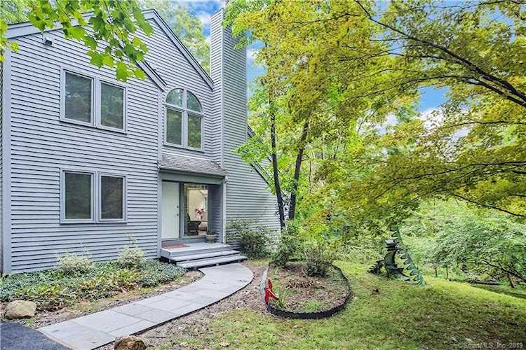 370 Amity Road Bethany, CT 06524 | MLS 170216021 Photo 1