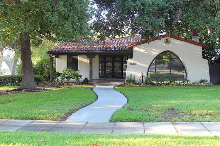 1970 E Mountain Street, Pasadena, CA 91104 | MLS #819003798 Photo 1