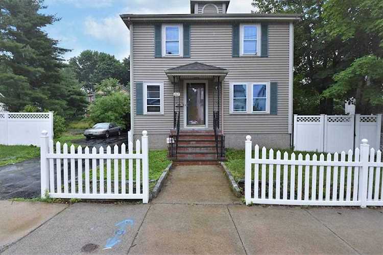 207 Fulton Street, Medford, MA 02155 - $500,000 - MLS#72549922 Photo 1