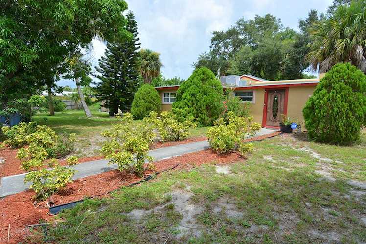 2487 NE Sharp Street Jensen Beach, FL 34957