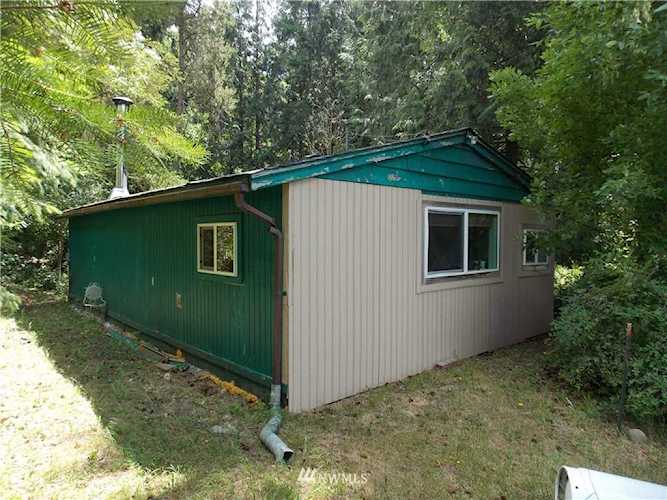 16415 Pleasant Beach Rd SEYelmWA98597 Photo 1