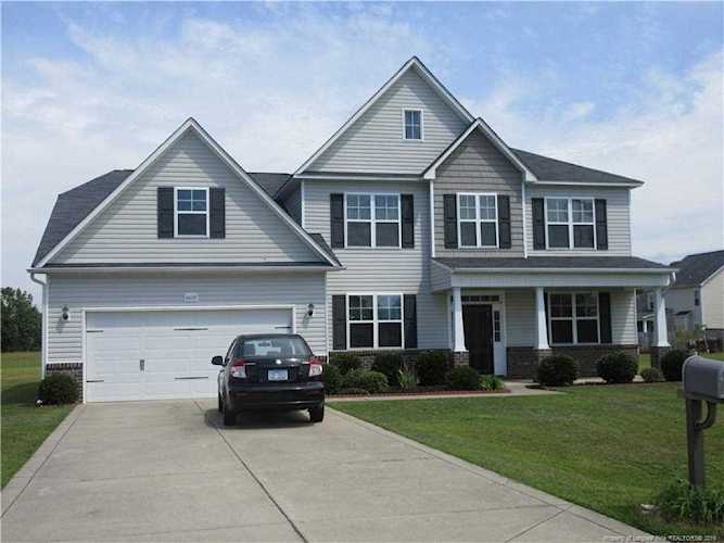 6608 Running Fox Rd Hope Mills, NC 28348 | MLS 613554 Photo 1