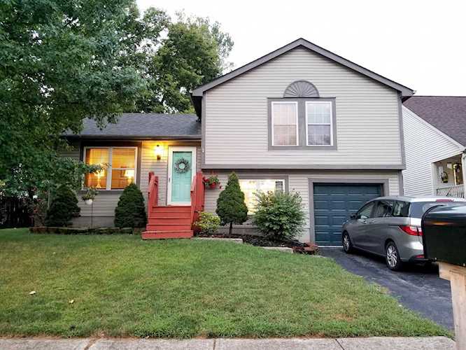$156,000 - For sale - 2643 Willowgate Road, Grove City, OH 43123 - MLS#219030201 - Franklin. - Nice split-level with gorgeous fenced backyard, big deck, fire pit & a storage shed. Open floor... Photo 1