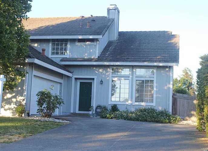 1152 Daniel Drive Petaluma, CA 94954 | MLS 21914378 Photo 1
