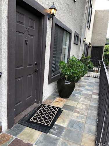 10960 Bluffside Drive #104, Studio City, CA 91604 | MLS #WS19154400 Photo 1