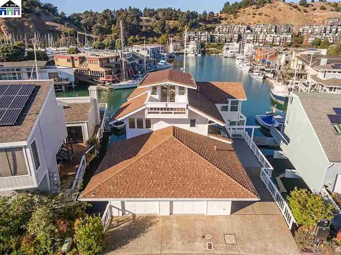1303 Sanderling Is Richmond, CA 94801 | MLS 40874717 Photo 1