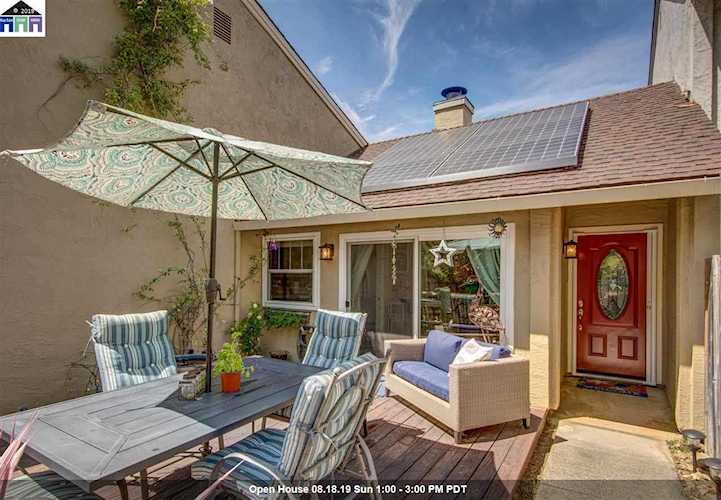 446 Greenbrier Court Benicia, CA 94510 | MLS 40877380 Photo 1