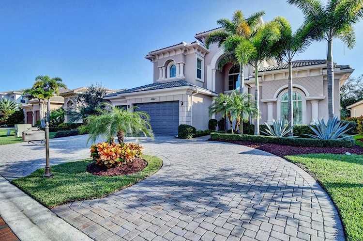 6448 Bellamalfi Street Boca Raton, FL 33496