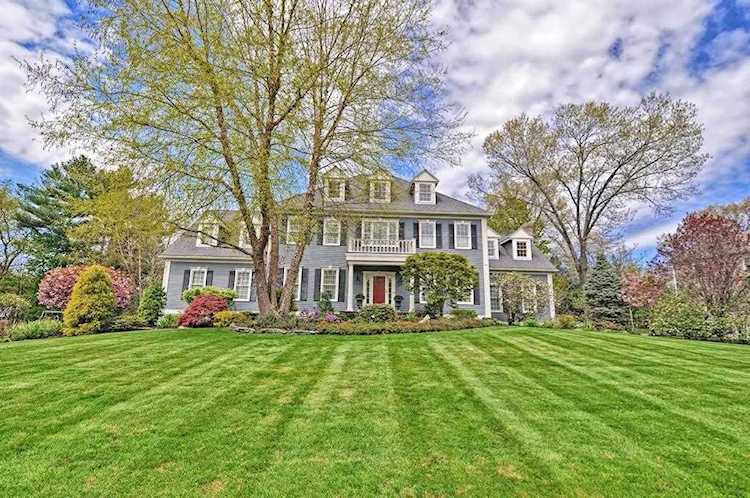 9 Baker Rd. Medfield, MA 02052 | MLS 72499765 Photo 1