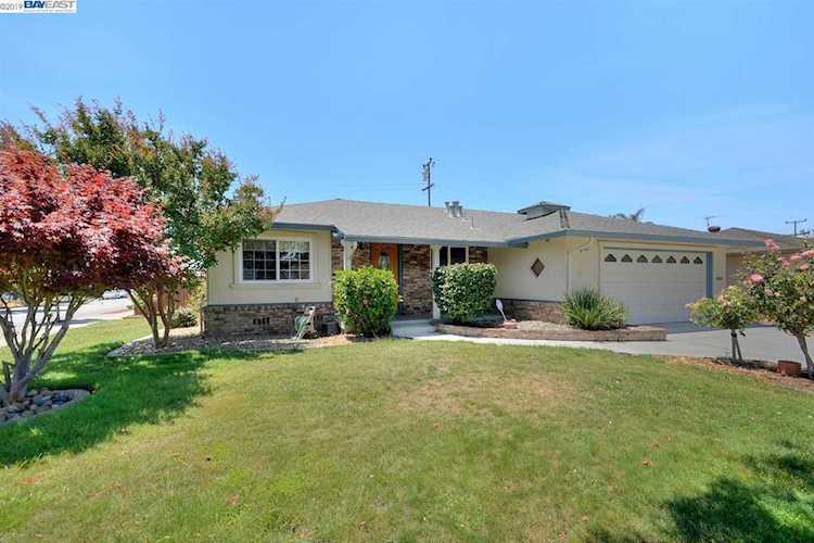 38919 Le Count Way Fremont, CA 94536 | MLS 40873617 Photo 1