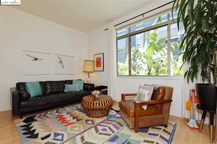 1247 Pine Street Oakland, CA 94607 | MLS 40875046 Photo 1