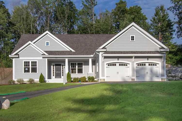298 Scenic Dr Manchester, NH 03103